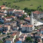 Apartman Tea, Quiet In The Center Funtana